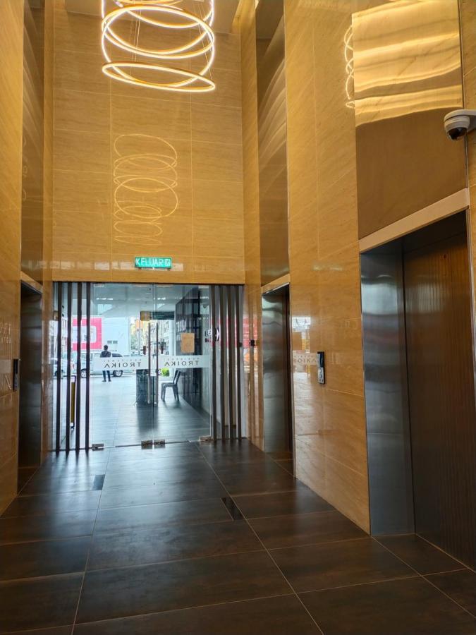 Cmk Troika Apartmen#Free Netflix コタバル エクステリア 写真